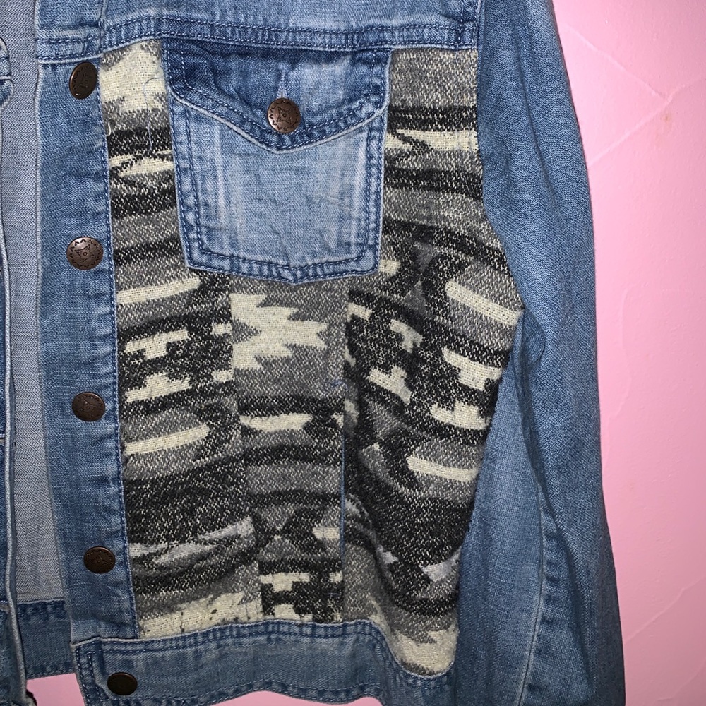 Jean jacket - Picture 2 of 4